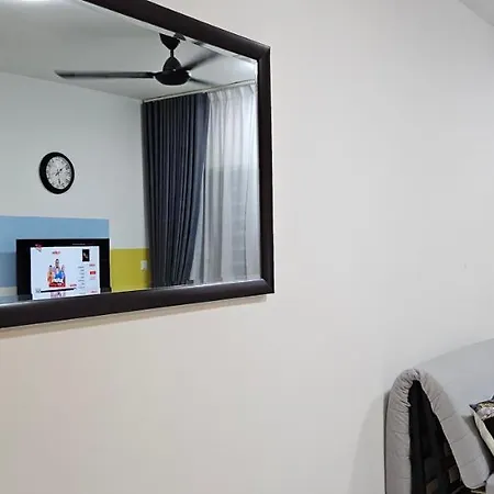 2 Bedroom With Balcony Nearest Klia Sepang Exterior photo