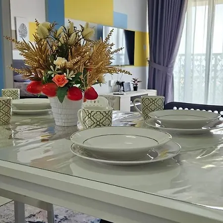 2 Bedroom With Balcony Nearest Klia Sepang Exterior photo